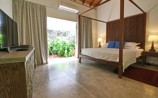Villa Saffron Hikkaduwa