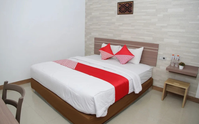 Zamrud Hotel by OYO Rooms