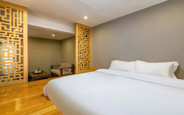 Grunion Business Hotel