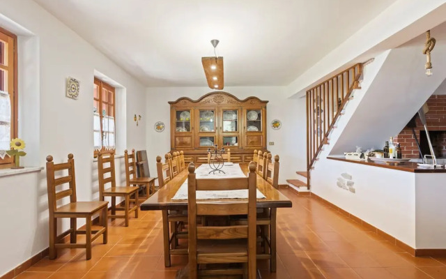 Belvilla by OYO Quaint Villa in Carini With Garden