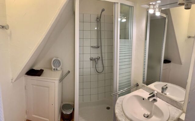 Manoir De Bois En Ardres