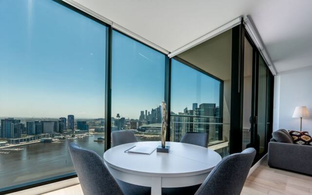 Melbourne Private Apartments - Collins Wharf Waterfront, Docklands