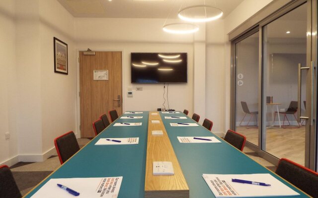 Holiday Inn Express Stockport by IHG