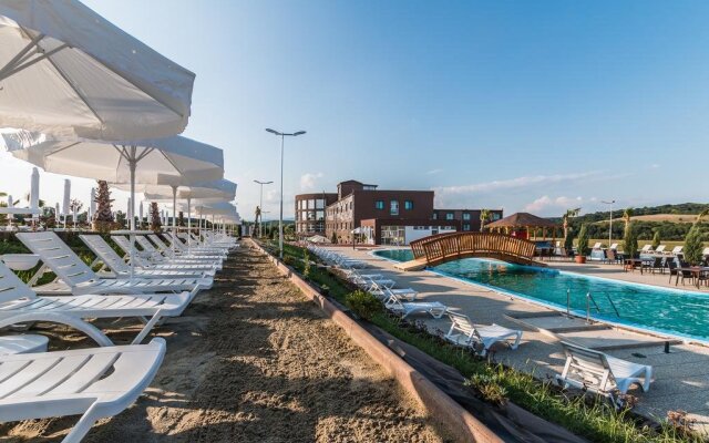 Miraj Resort