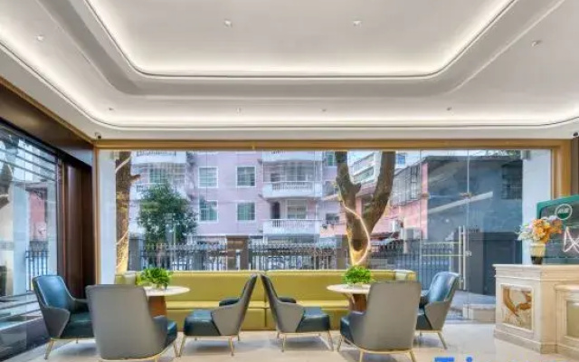 Yungu Hotel (Shangrao Passenger Transport Center Station)