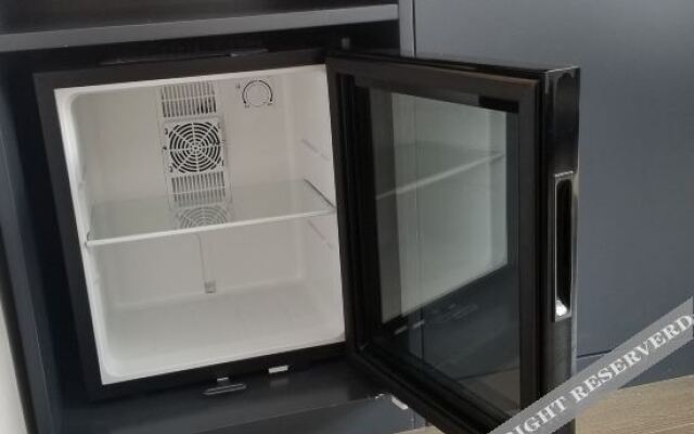 Hangzhou Yunrui@Hotel (Linping Yintai Department Store Pedestrian Street)