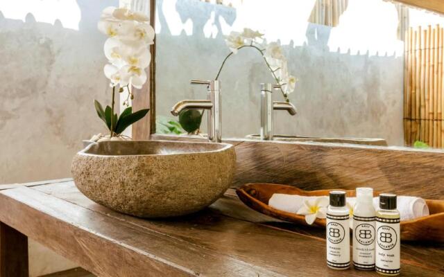Luxury Villa Kudeta 300m BEACH and heart of Seminyak