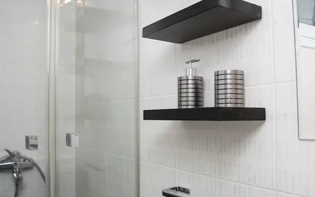 Amazing Renovated Penthouse In Pagkrati
