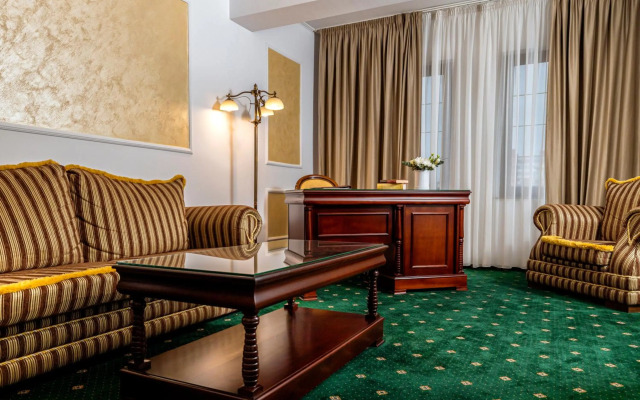Victoria Hotel