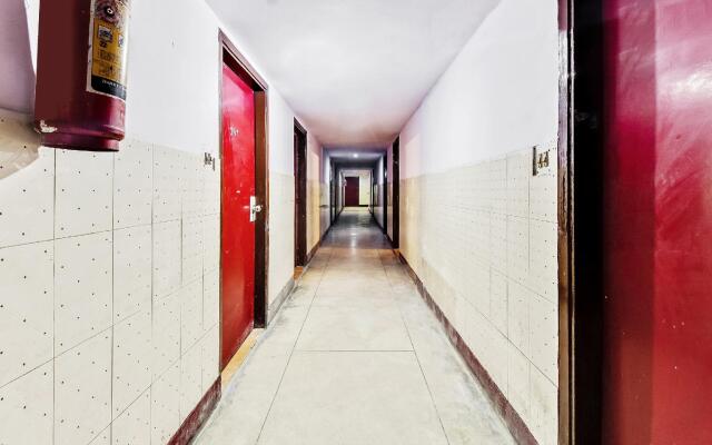OYO 29077 Hotel Ratandeep