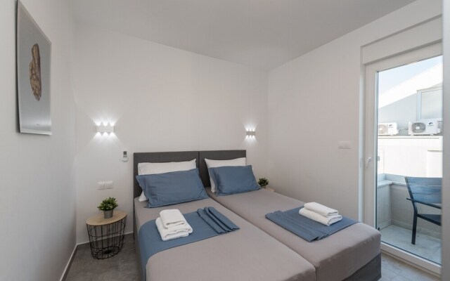 Pool apartments Villa Meteorite