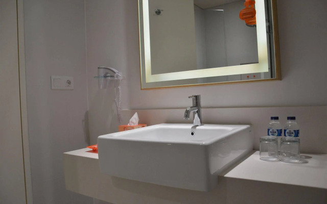 HARRIS Hotel Raya Kuta Bali