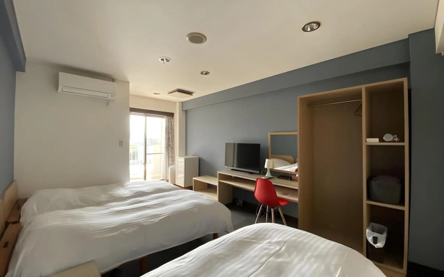 Shirahama Island Resort