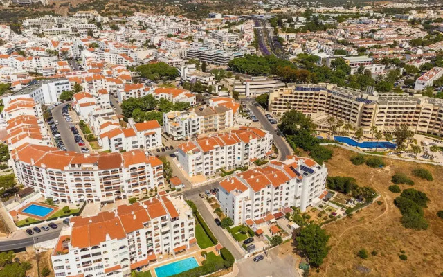 Sea View Central Town 2 Bedroom Apartment
