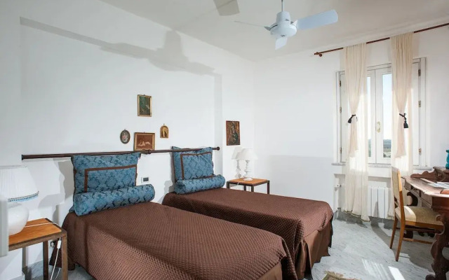 Villa in Paceco With Pool and Countryside Views