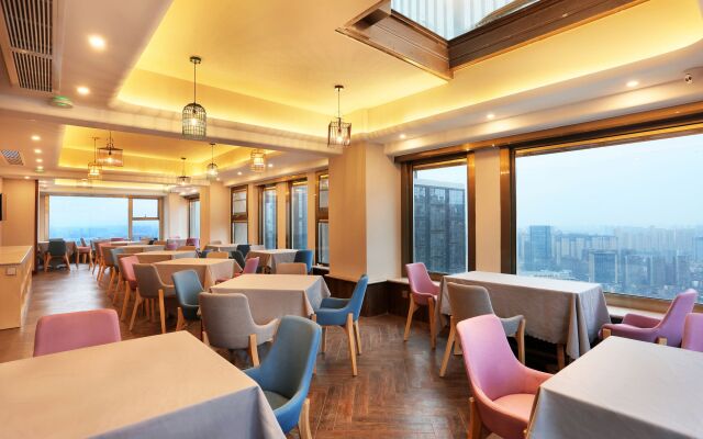 Lujia International Hotel
