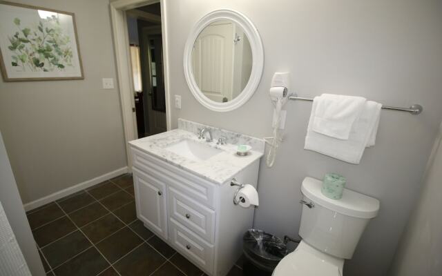 The Dahlonega Square Hotel & Villlas