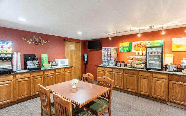 Quality Inn & Suites Lincoln South