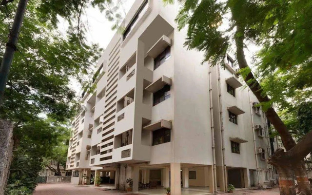 Hotel Meru