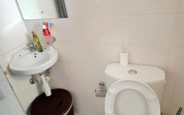 Lovely ensuite studio apartment, with free wi-fi.