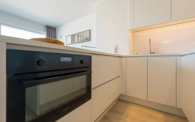 Studio on 4th Floor for Family