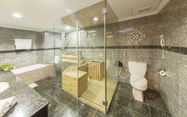 Muong Thanh Luxury Song Han Hotel