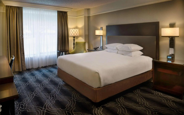 St. Louis Union Station Hotel, Curio Collection by Hilton