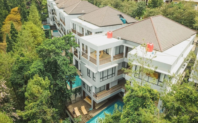 Radiance Hill View 10BR Villa with a Private heated swimming Pool