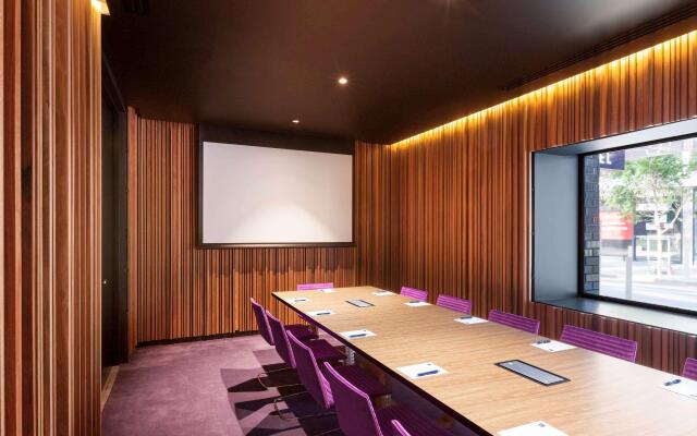 The Sebel Melbourne Docklands Hotel