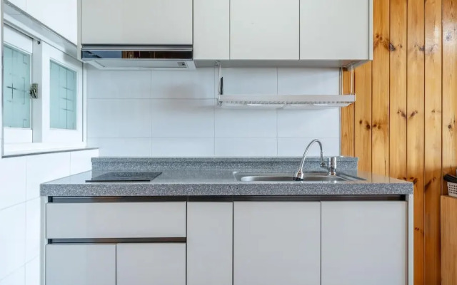 Ganghwa Marinwon Pulbilra Gajok Pension