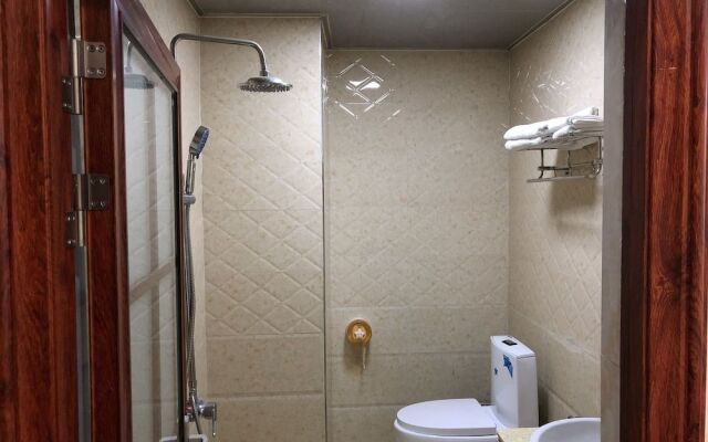 Puqian Business Hotel