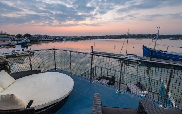 Houseboat Harbourside View