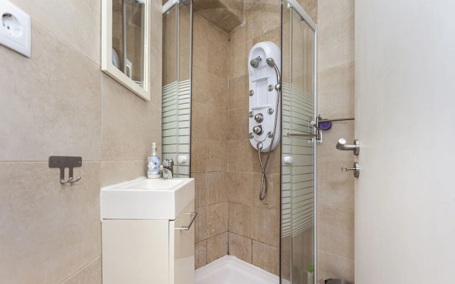 Breathe, Feel and Live Alfama I | Gonzalos Guest