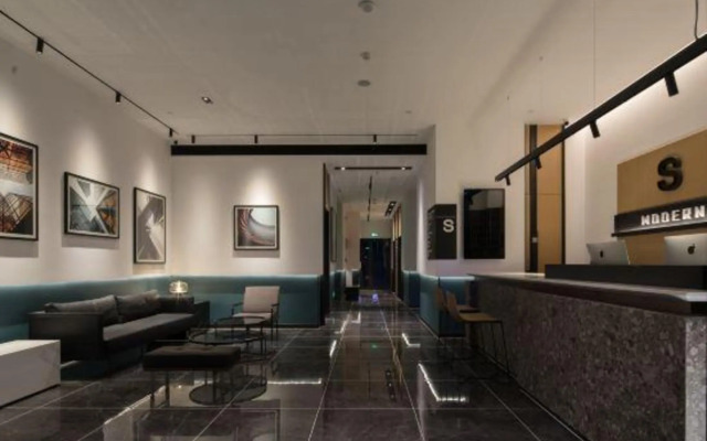 Modern Four Seasons Hotel (Xinhuijia Branch)