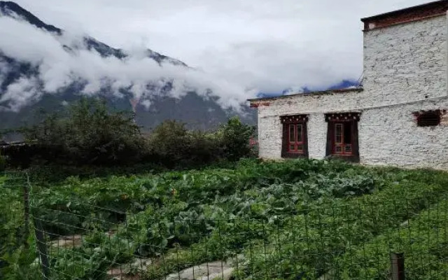 Danba ah Mi Yongge Homestay