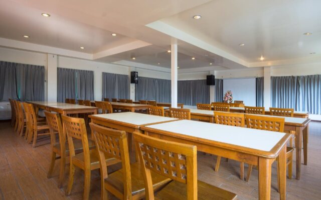 Cha Am Villa Beach (SHA Plus+)