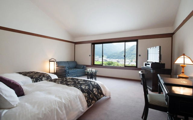 The Hamilton Ureshino