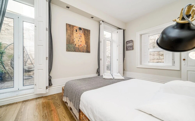 Nomad's Terrace & Spacious