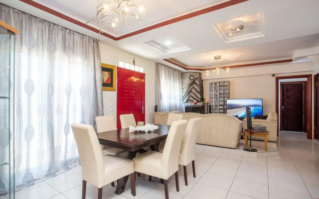 Villa Marilia - Lux home near Beach