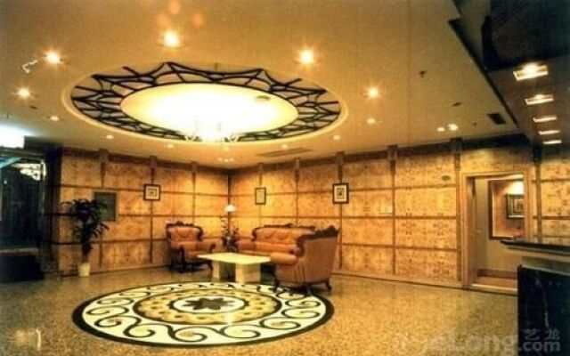 Yantai Celebrity Hotel
