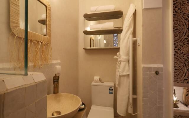 Riad Wazani Square & SPA