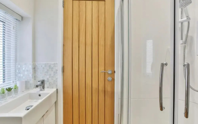 1BR Gem in Great Location