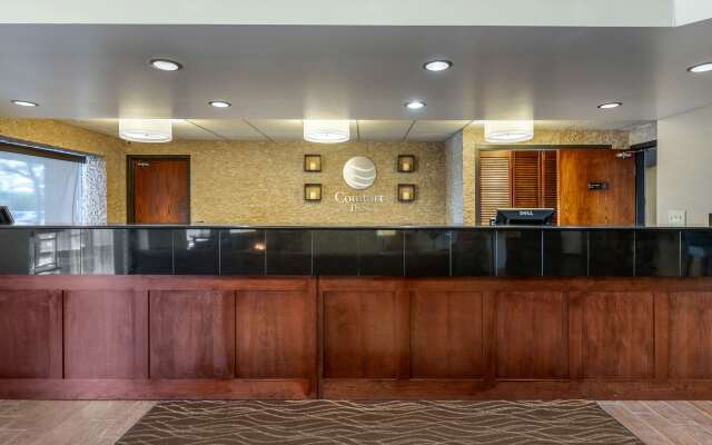Comfort Inn Grand Rapids Airport