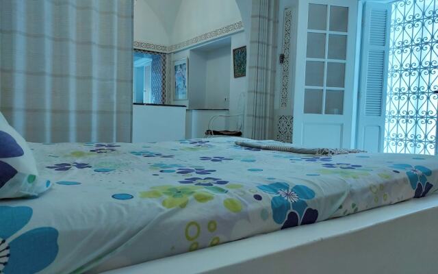 "comfort Shell Near the Beach"