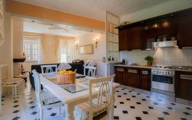 Three-room apartment with sunrise view from the sea-Mare In Vista