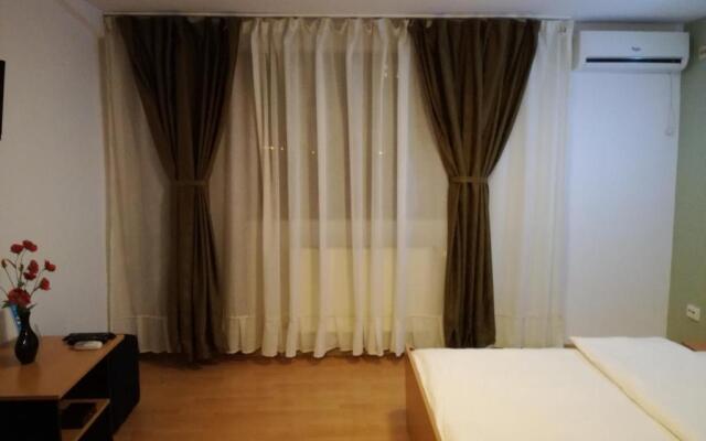 Cazare Business-Transit