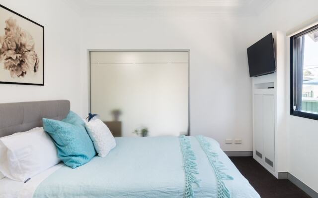 Studio 64 Oyster Bay Modern