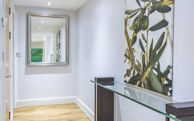 Canary Wharf Luxury Apartments