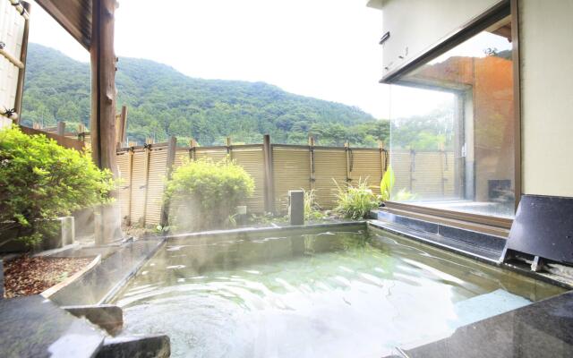 MICASA (Minakami Hot Spring Ryokan)