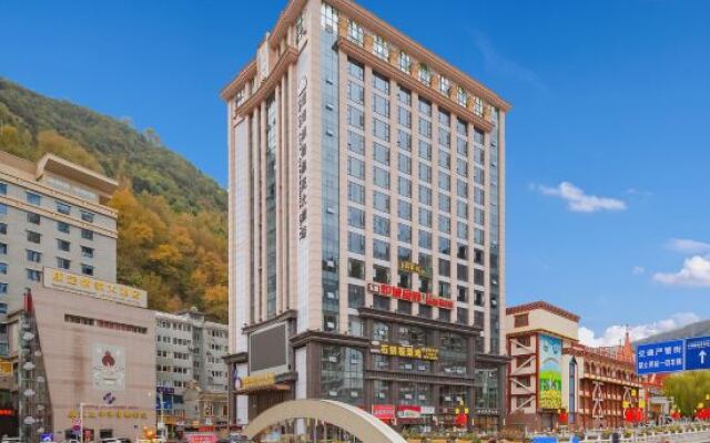 Kangding Love Song Plaza Yoyo City Gesang Flower Hotel